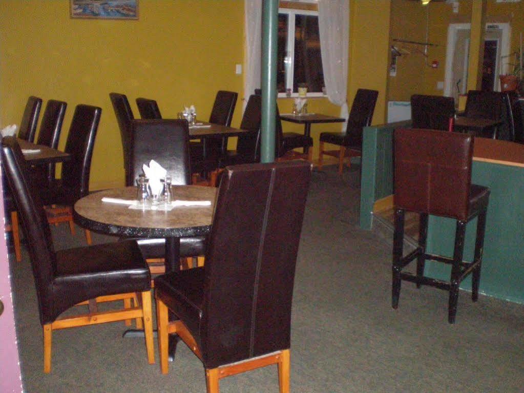 Chameleon Hotel Castlegar Exterior photo