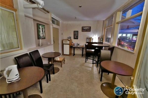 Chameleon Hotel Castlegar Exterior photo